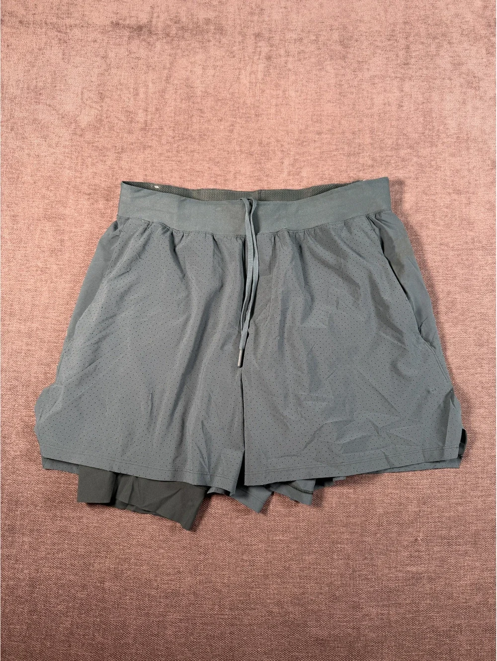 Lululemon Fast and Free Lined 6-Inch Perforated Running Shorts